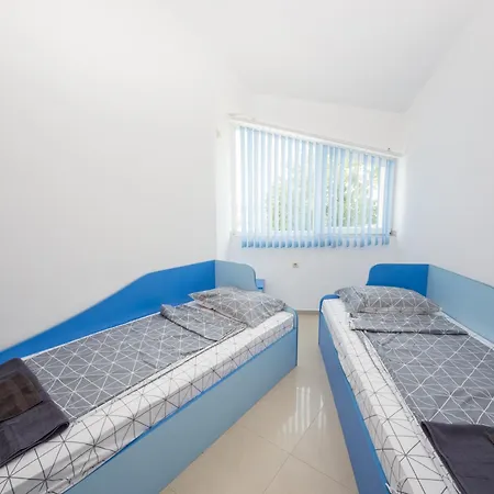 아파트 Garden - 2 Bedrooms Apart, *