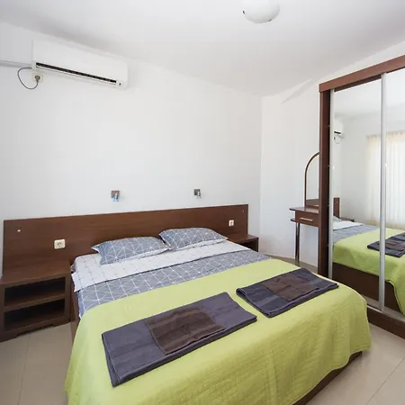 아파트 Garden - 2 Bedrooms Apart, *